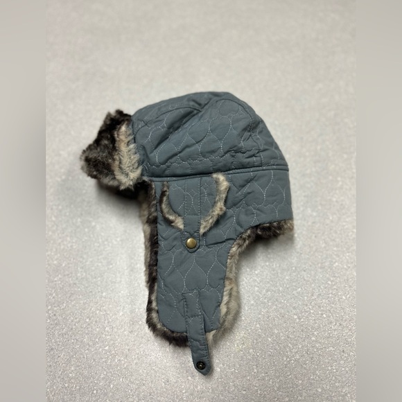 Women’s cozy fur lined hat - Picture 2 of 4